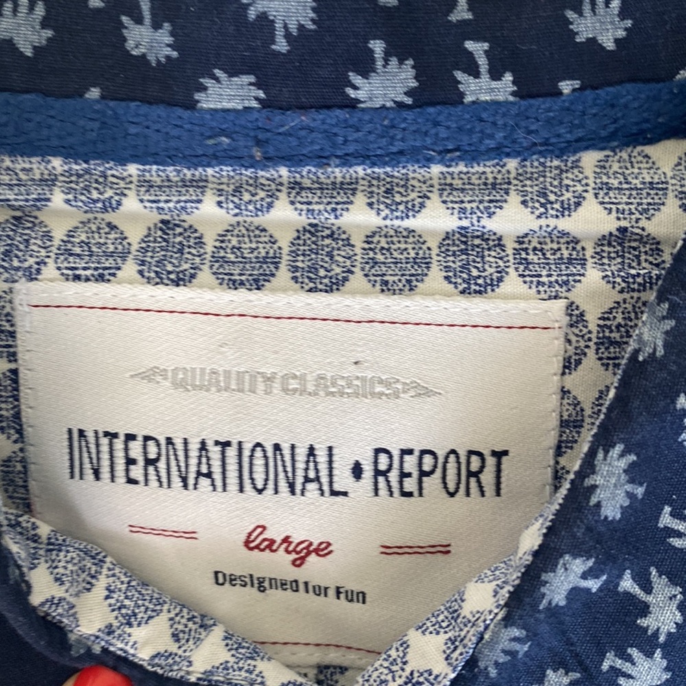 Palm tree button down 🌴 - Picture 3 of 5